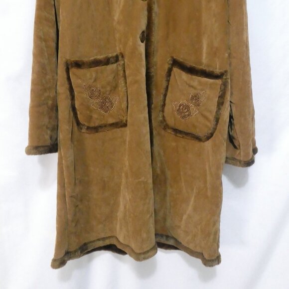 STYLE | large | Brown Hooded Coat with Embroidery - Picture 9 of 16